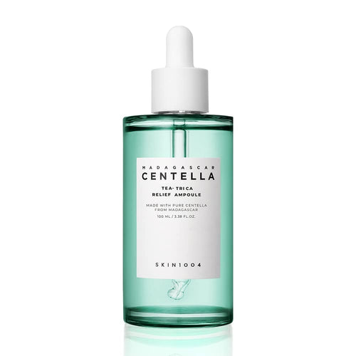 Zde je překlad do češtiny (přizpůsobený pro e-shopy s kosmetikou):  SKIN1004 Tea-Trica Relief Ampoule (100 ml) – zklidňující hydratace pro citlivou pleť